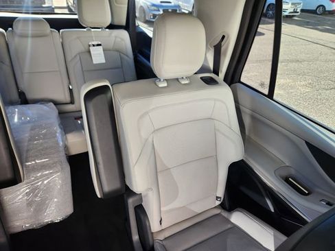 New 2025 Lincoln Navigator L Reserve image 15