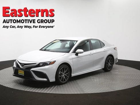 Used 2024 Toyota Camry SE w/ Cold Weather Package FWD image 54