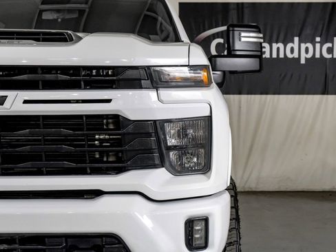 Used 2024 Chevrolet Silverado 2500 LT AWD/4WD image 41