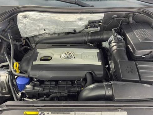 Used 2017 Volkswagen Tiguan S FWD image 34