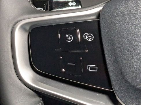 New 2025 Volvo EX30 Ultra w/ Protection Package Premier image 18