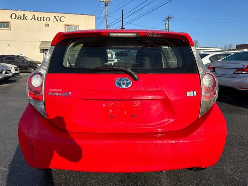 Used 2013 Toyota Prius C image 4