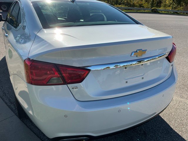 Used 2015 Chevrolet Impala LTZ FWD image 10