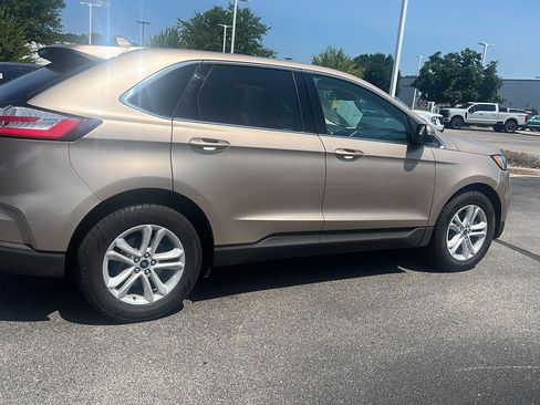 Used 2020 Ford Edge SEL w/ Convenience Package AWD/4WD image 4