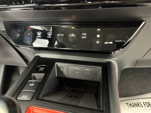 Used 2025 Nissan Kicks SR FWD image 28
