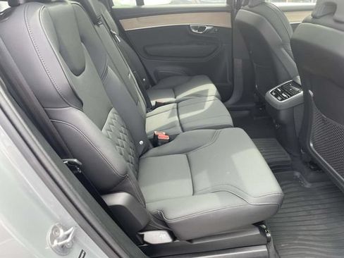 Used 2026 Volvo XC90 B6 Plus w/ Protection Package Premier AWD/4WD image 16