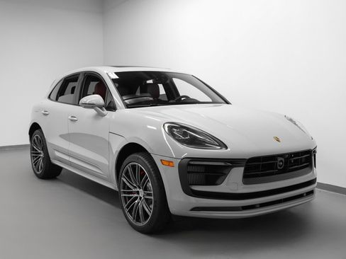 New 2026 Porsche Macan S image 10