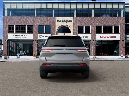 New 2026 Jeep Grand Cherokee Limited AWD/4WD image 7
