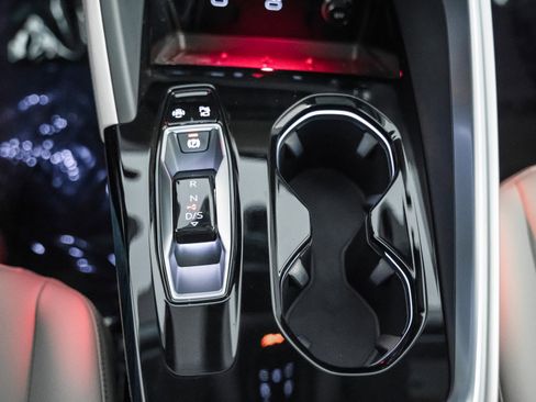 New 2025 Audi Q5 Premium Plus image 18