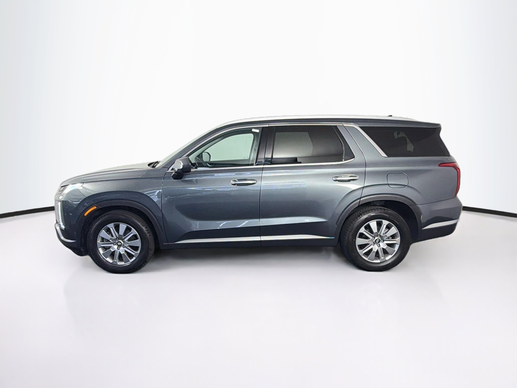 Used 2025 Hyundai Palisade SEL FWD image 4