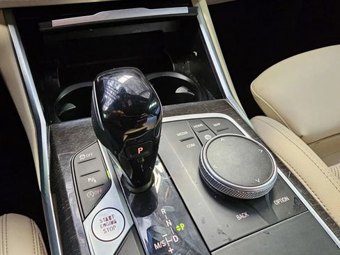Used 2022 BMW 330i Sedan w/ Convenience Package RWD image 17