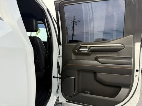 Used 2023 GMC Sierra 1500 AT4 w/ AT4 Premium Package AWD/4WD image 33