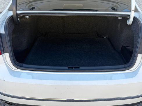 Used 2012 Volkswagen Passat TDI SE FWD image 5