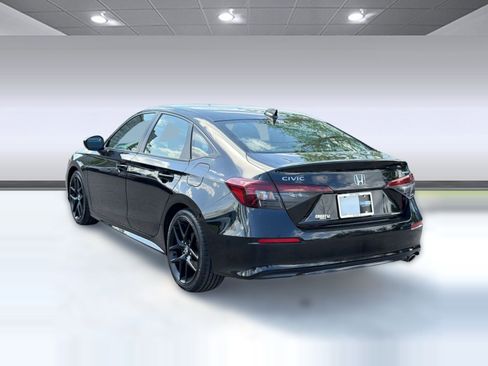 Used 2025 Honda Civic Sport image 3