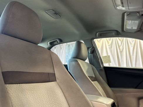 Used 2014 Toyota Camry LE FWD image 17