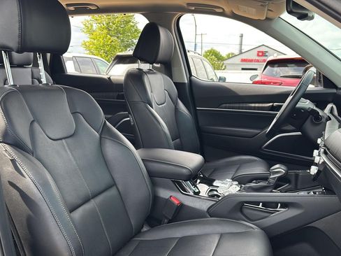 Used 2025 Kia Telluride EX w/ EX Captain's Chair Package FWD image 28