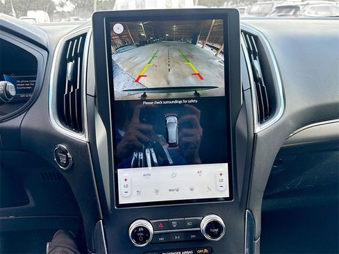 Used 2024 Ford Edge Titanium image 14