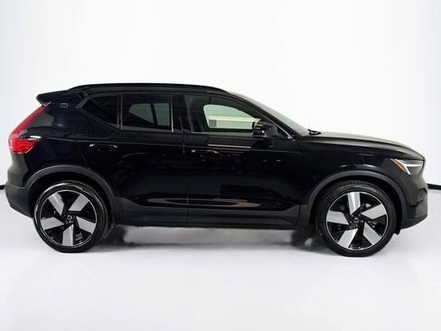 Used 2023 Volvo XC40 Recharge Ultimate image 4