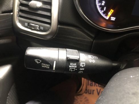 Used 2020 Jeep Grand Cherokee Altitude image 22