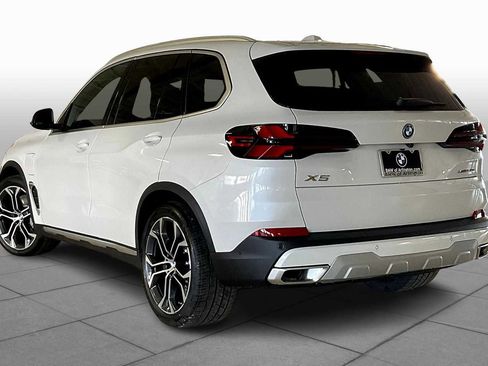 New 2026 BMW X5 xDrive50e w/ Climate Comfort Package image 12