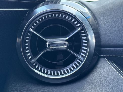 Used 2024 Chevrolet Blazer EV LT AWD/4WD image 28