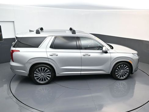 Used 2023 Hyundai Palisade Calligraphy image 16
