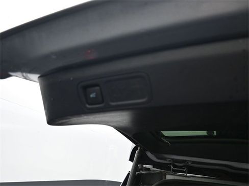 Used 2024 Ford Expedition XLT image 7