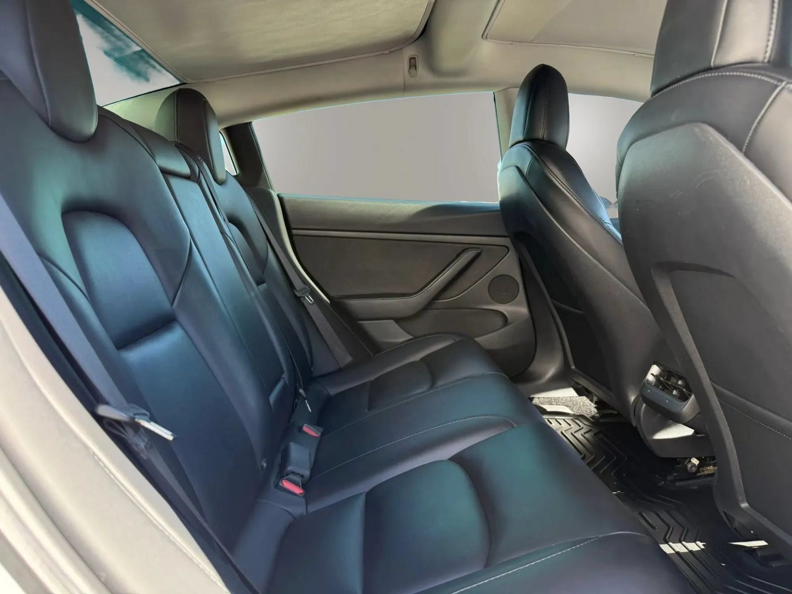 Used 2021 Tesla Model 3 Standard Range Plus RWD image 15