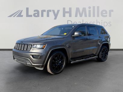 Used 2018 Jeep Grand Cherokee Altitude