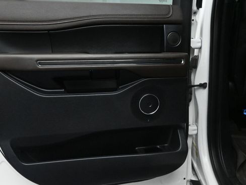 Used 2020 Ford Expedition Max King Ranch w/ Cargo Package RWD image 12