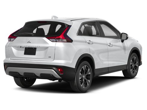 Used 2022 Mitsubishi Eclipse Cross SE image 2