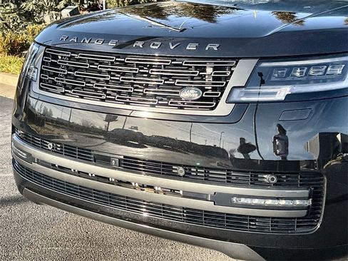 New 2026 Land Rover Range Rover Long Wheelbase SE image 9