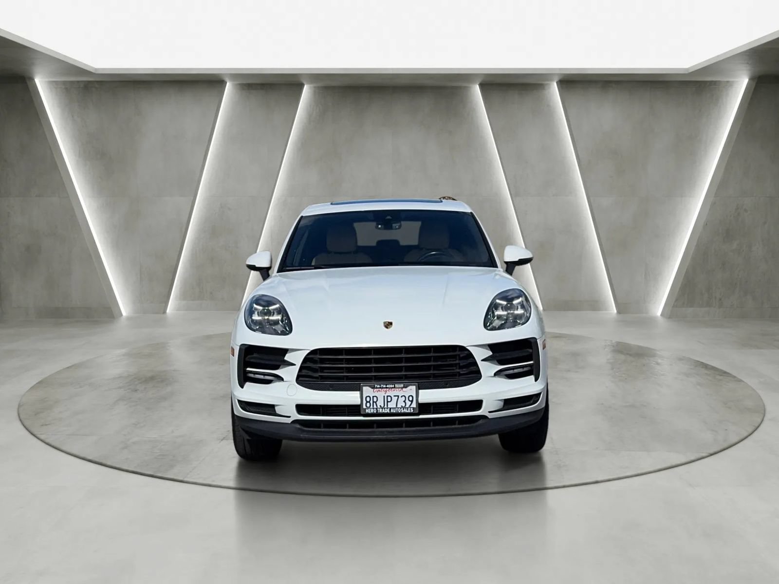 Used 2019 Porsche Macan AWD/4WD image 8