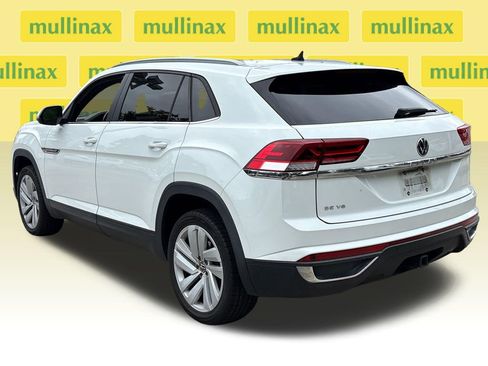 Used 2020 Volkswagen Atlas Cross Sport SE w/ Panoramic Sunroof Package image 9