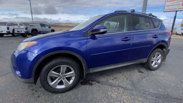 Used 2015 Toyota RAV4 XLE AWD/4WD image 4