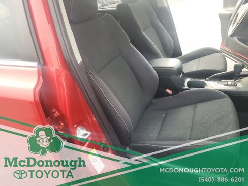 Used 2017 Toyota RAV4 XLE image 19
