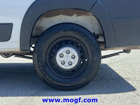 Used 2025 RAM ProMaster 2500 w/ Convenience Group FWD image 29