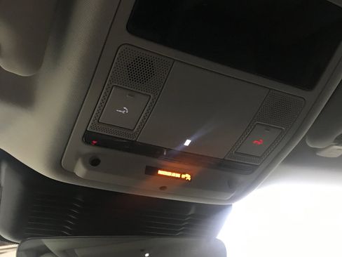 Used 2023 Land Rover Range Rover Evoque SE image 23