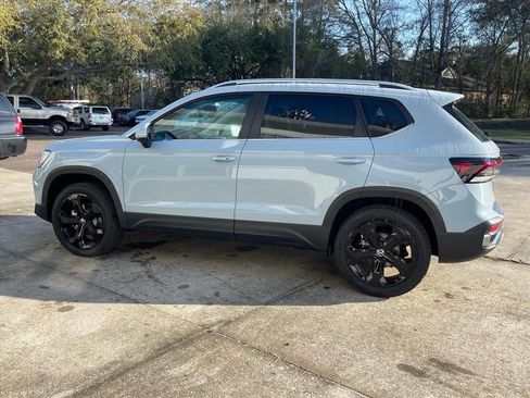 New 2026 Volkswagen Taos SEL AWD/4WD image 22