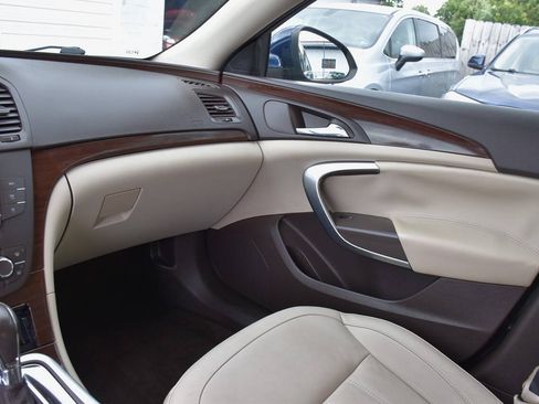 Used 2011 Buick Regal CXL FWD image 16