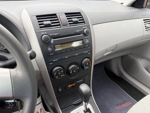 Used 2010 Toyota Corolla LE FWD image 22