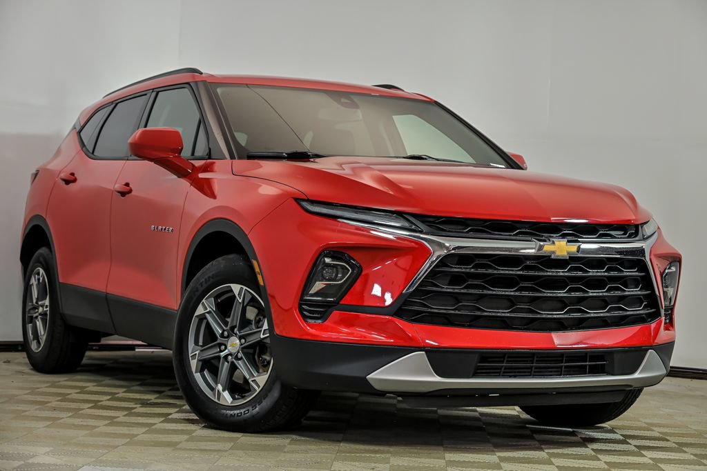 Used 2024 Chevrolet Blazer LT w/ LPO, Floor Liner Package FWD image 1