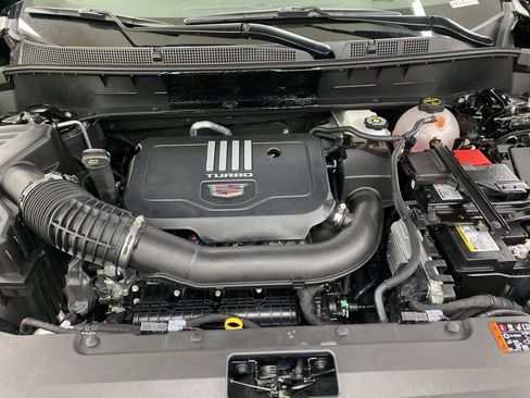 New 2025 Cadillac XT6 Luxury AWD/4WD image 17