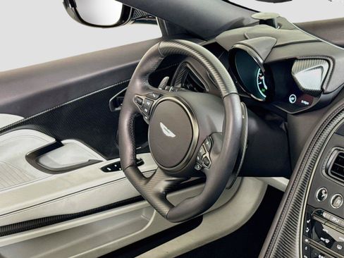 Used 2023 Aston Martin DBS Superleggera Volante RWD image 30