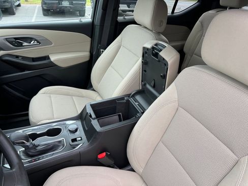 Used 2023 Chevrolet Traverse LS w/ Safety Package AWD/4WD image 13