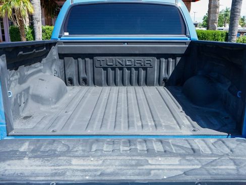 Used 2019 Toyota Tundra SR5 w/ SR5 Upgrade Package AWD/4WD image 8