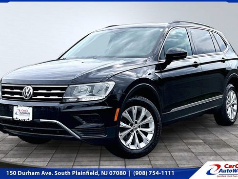 Used 2018 Volkswagen Tiguan SE w/ Panoramic Sunroof Package AWD/4WD image 1