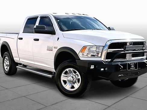 Used 2018 RAM 2500 Tradesman w/ Chrome Appearance Group image 3