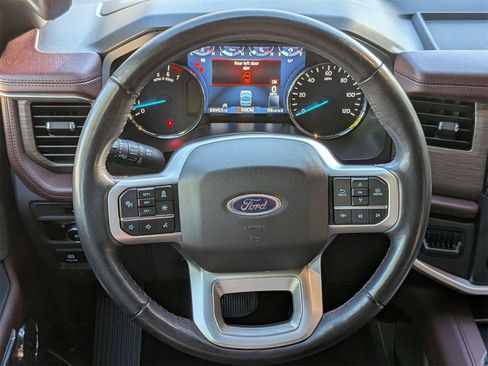 Used 2023 Ford Expedition Limited image 33