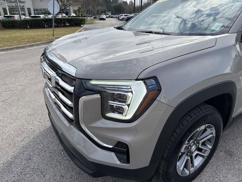 Used 2025 GMC Terrain Elevation image 10